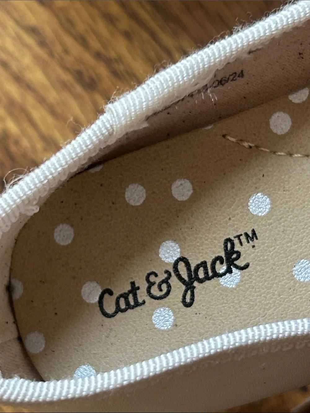NWOT Cat & Jack Nora Flats